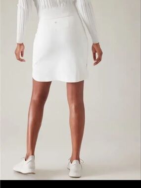 Athleta Fairway 18” golf skirt